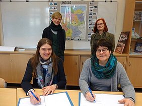 Biologische Station und Luisengymnasium schließen Kooperation
